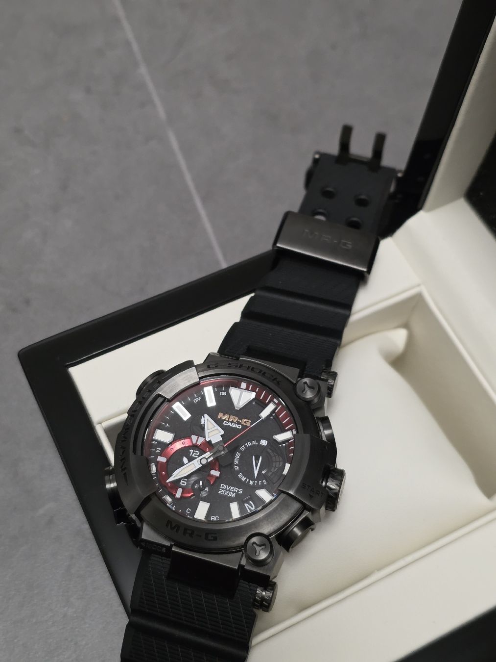 Casio Montres: Casio G-Shock MRG-BF1000B-1ADR Frogman – Neuf avec emballage d'origine à Brugg AG par MEiRATimepieces 3
