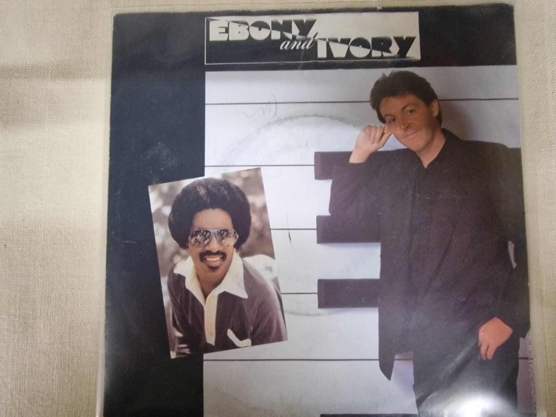 Schallplatten: Paul McCartney LP – Ebony And Ivory – Gebraucht aus Root von atelier22