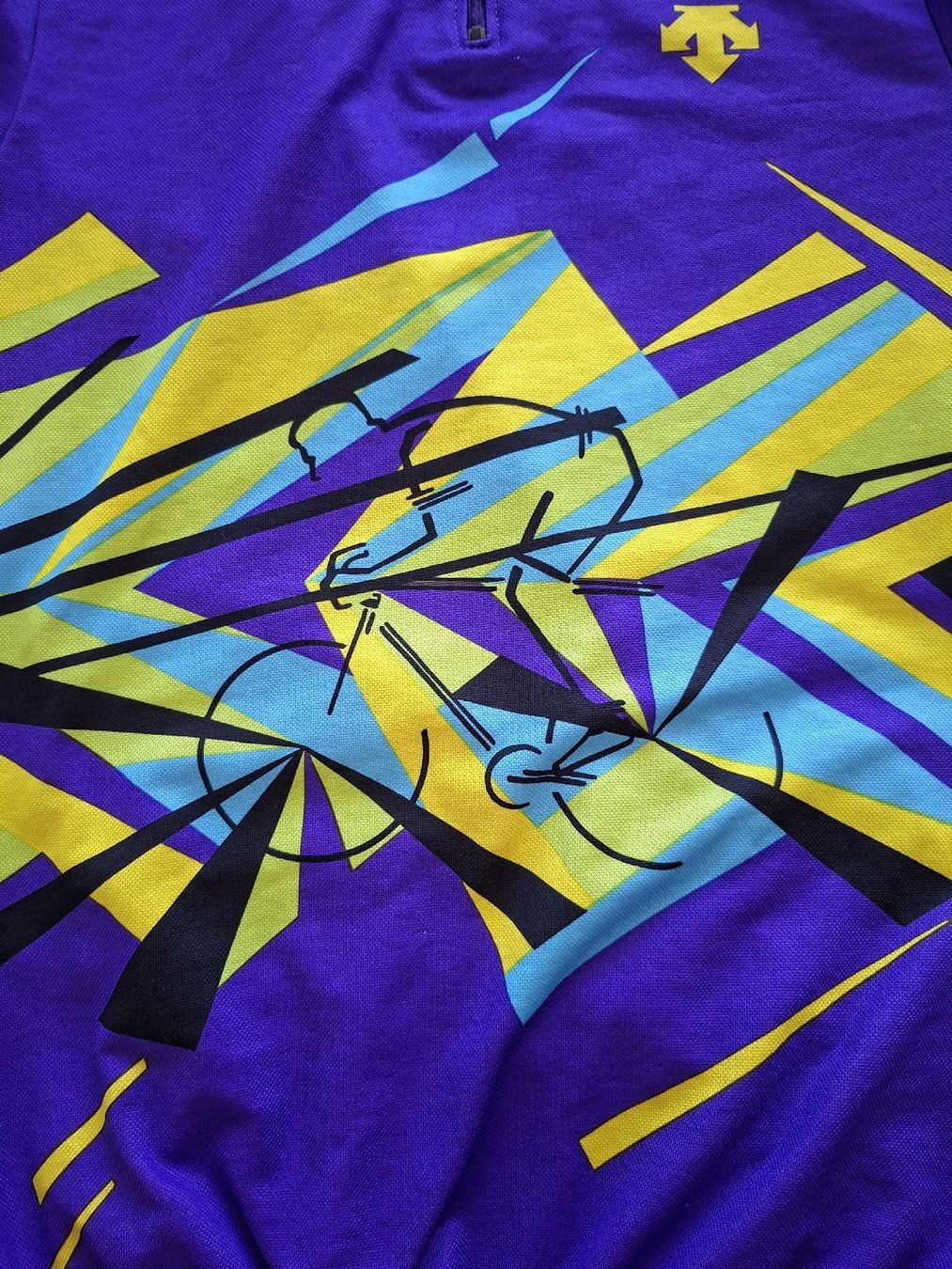 Canottiere & Pantaloni: Maillot cyclisme Descente violet imprimé taill – Usato da Renens VD venduto da ser_j2fn 5