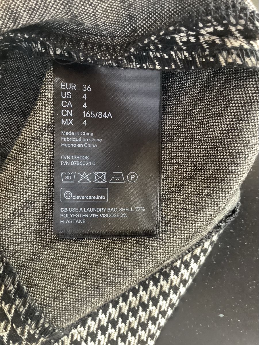 H&M Vestiti: H&M Kleid Grösse 36 – Usato da schaffhausen venduto da Chiquimiki 4