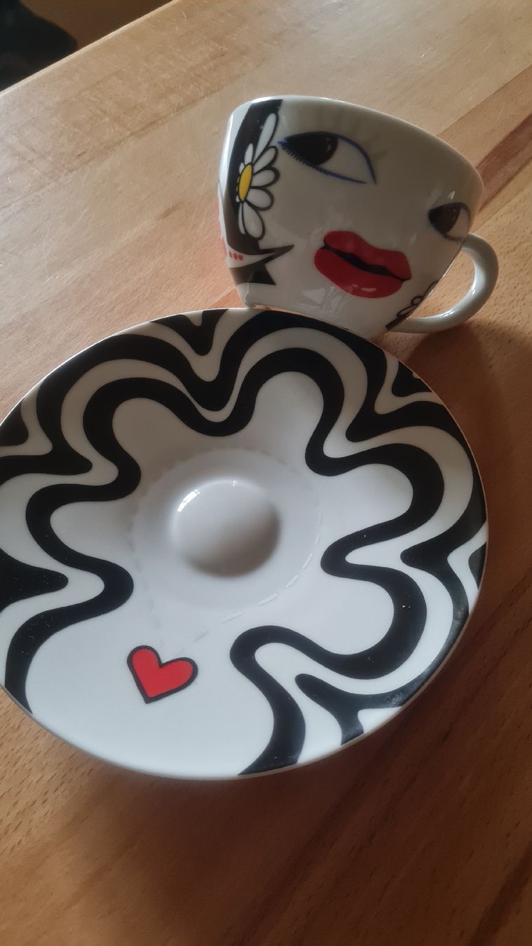 Ritzenhoff Tazze: RITZENHOFF TASSE MIT UNTERTELLER NEU – Nuovo (secondo la descrizione) da Münsingen venduto da Cuci31 2