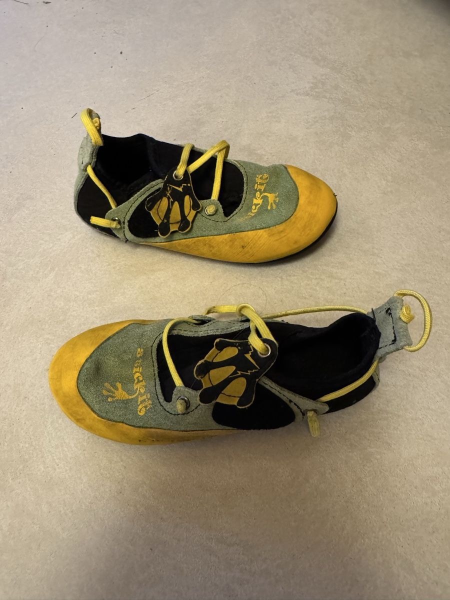 Kletterwände & Klettergriffe: Kletterschuhe 32-33 – Gebraucht aus Klosters von ste_5crp 2