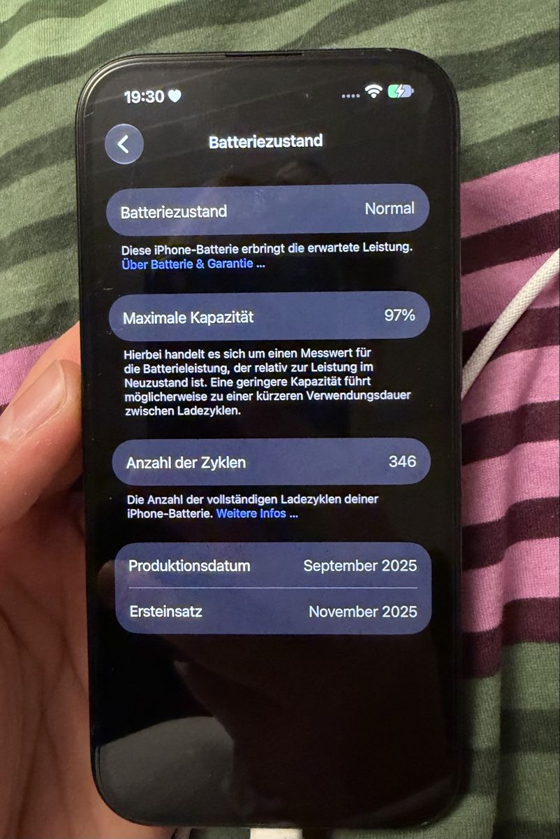 Apple Telefoni cellulari / Smartphones: Apple iPhone 16 schwarz 128 GB gebrauc – Usato da Obfelden venduto da Zion. 2