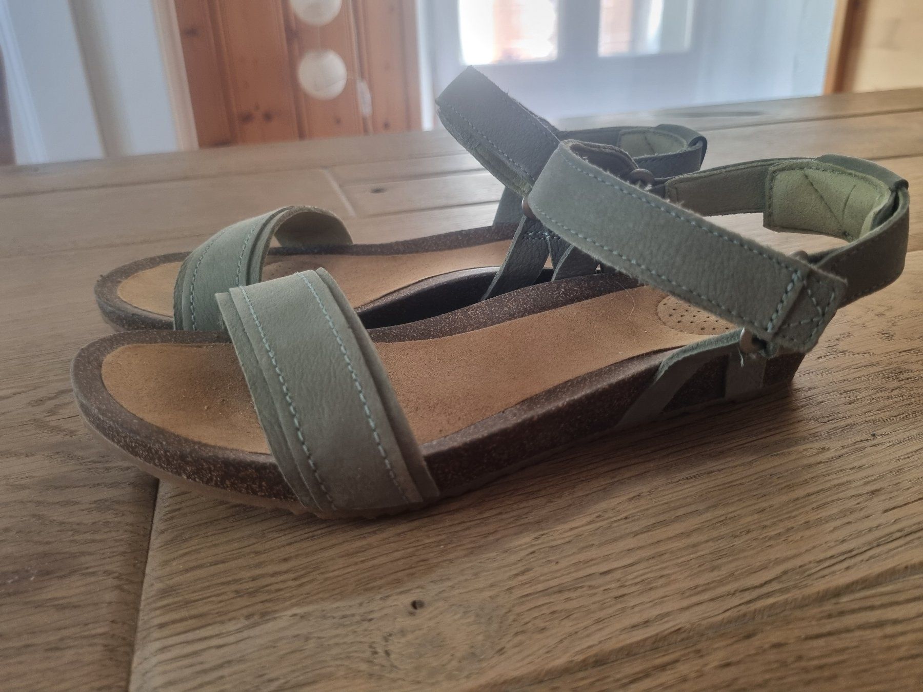 Teva Damenschuhe: Sandales Teva cuir vert pointure 37 – Gebraucht aus Lavey-les-Bains von Etre-Ange 3