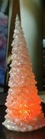 Funkelnder LED-Weihnachtsbaum - Tischdeko für festliche Tage