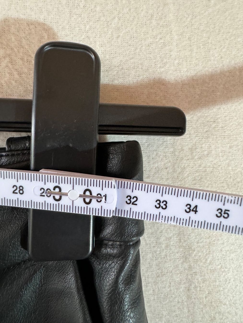 H&M Hosen: Kunstleder Hose von H&M Gr. 36 – Gebraucht aus Grosswangen von second_hand_dress 4