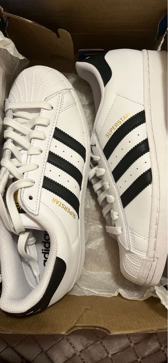 Adidas Scarpe da uomo: Chaussures Adidas Superstar taille 40 – Nuovo e nell'imballaggio originale da Lausanne venduto da nat_8fc5