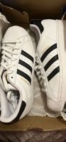 Chaussures Adidas Superstar taille 40