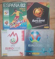 Panini Album 1982, 2004, 2008, 2020 / 5 Leeralben