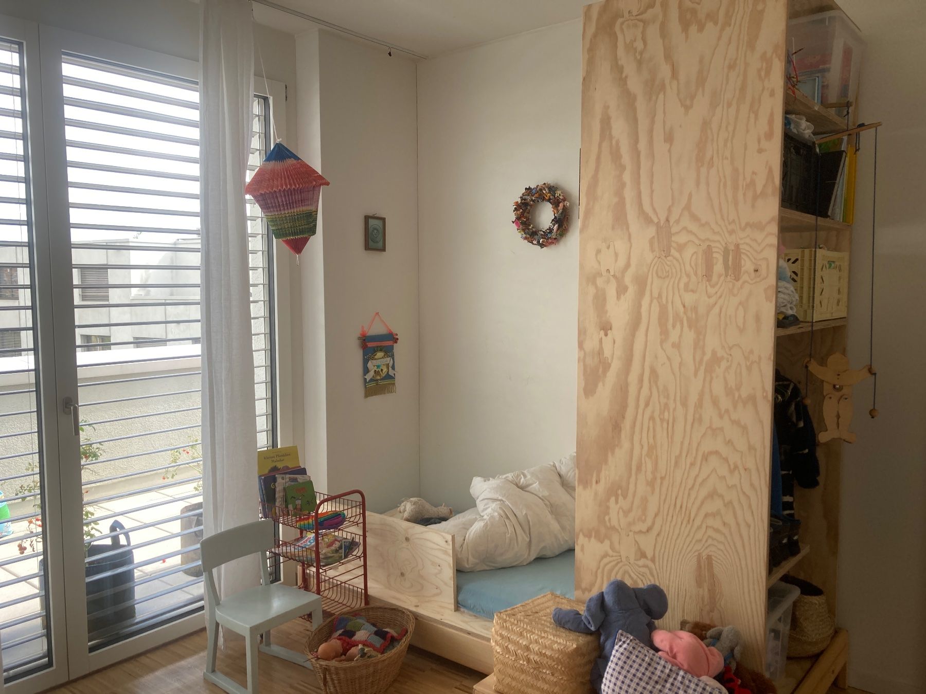 Betten: 2 Kinderbetten mit 2 eingebauten Schränken – Gebraucht aus Zürich von laelza 1