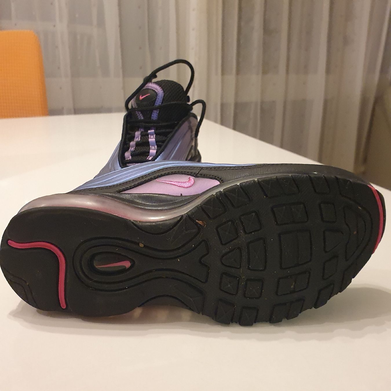 Nike Scarpe da donna: nike schuhe Damen air max 97 – Usato da Ittigen venduto da Bjaja 2