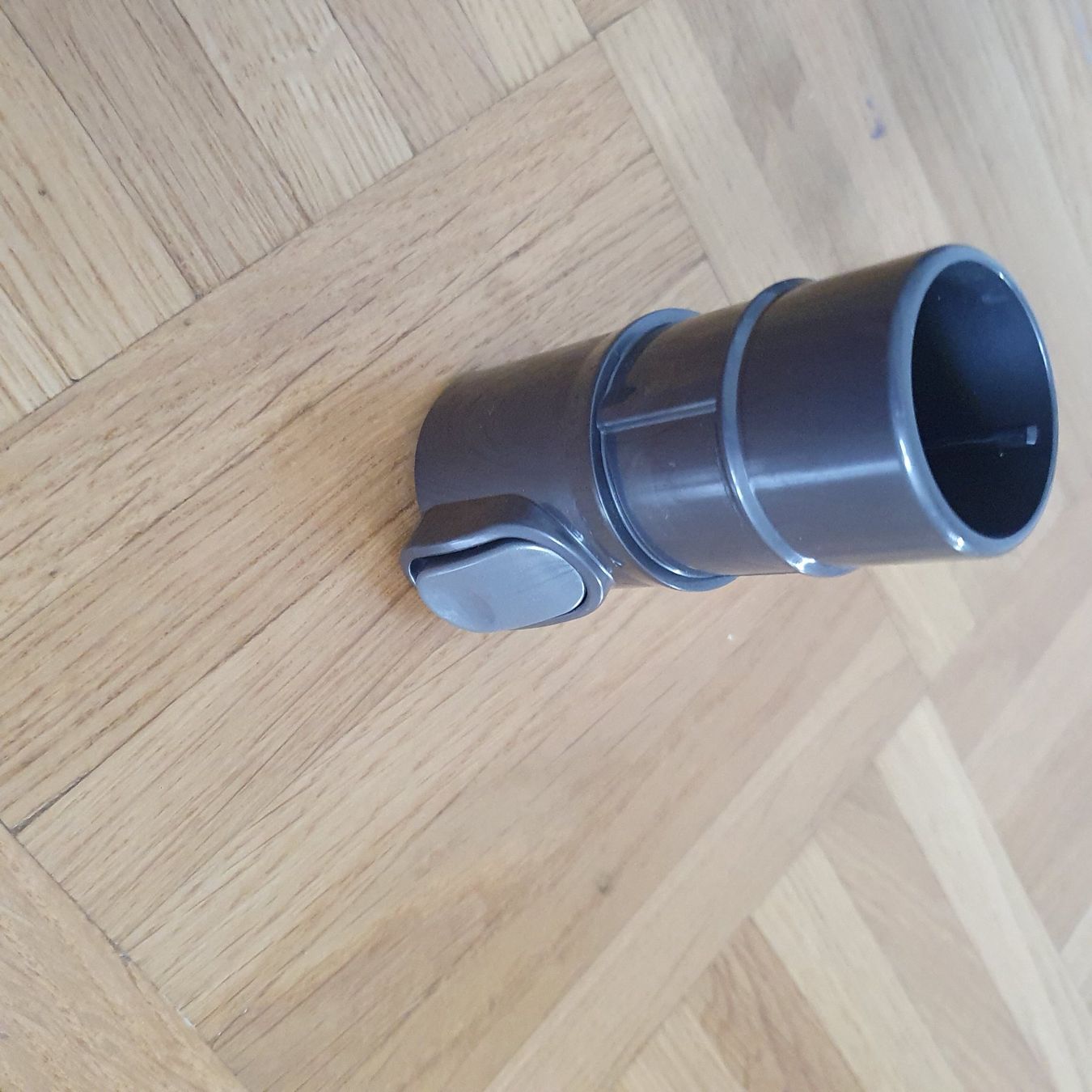 Dyson Aspirapolveri & Accessori: Adaptateur Dyson pour accessoires DC08 – Usato da Prilly venduto da RoDyRe 1