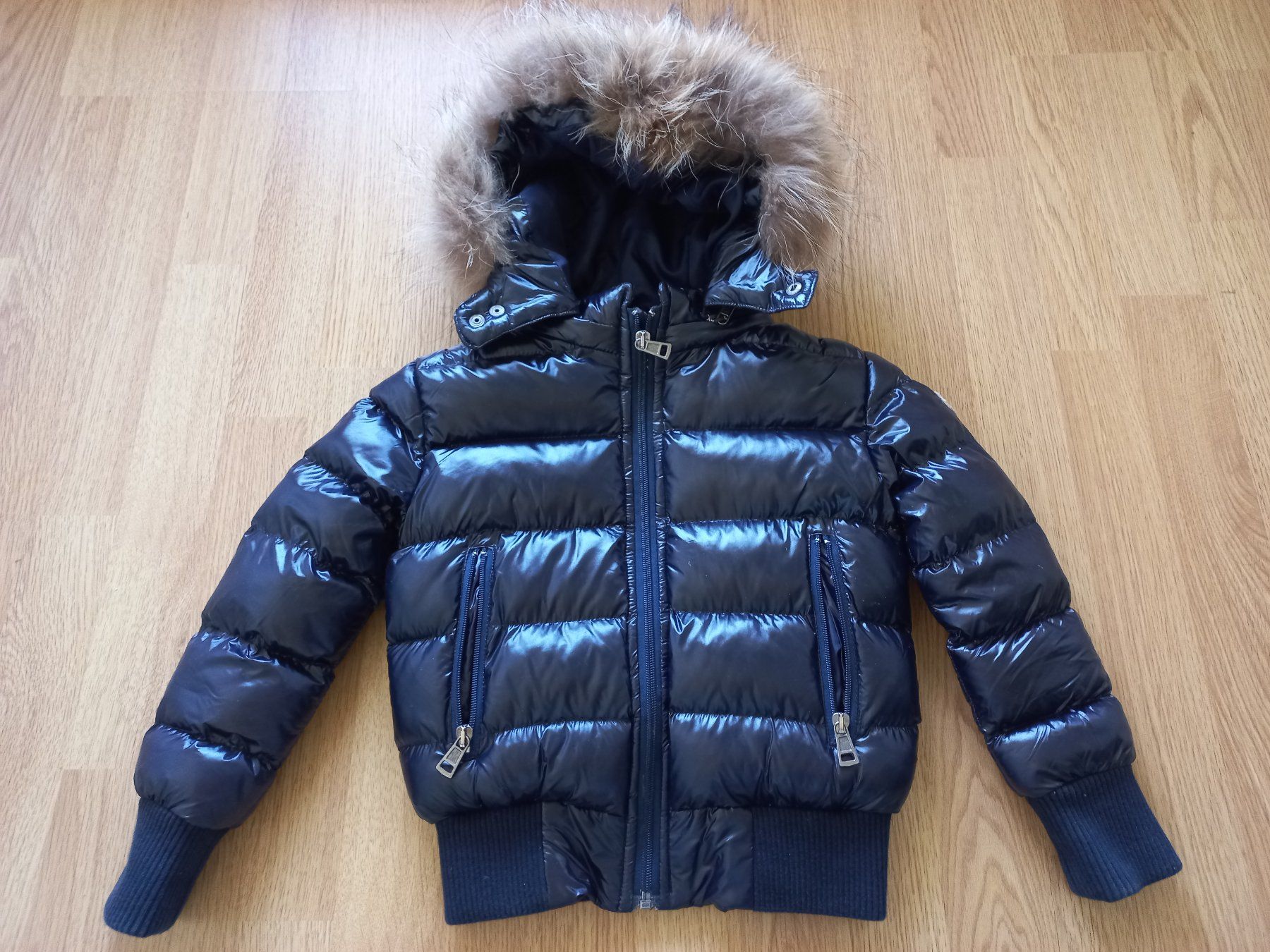 Moncler Jacken & Mäntel: Moncler Winterjacke mit Pelz – Gebraucht aus Langnau am Albis von kit_l9h5