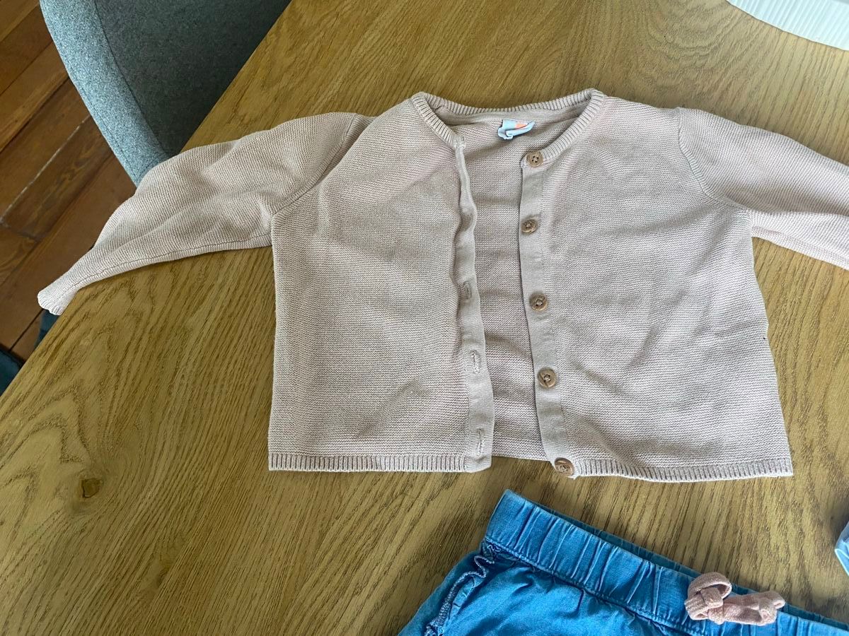 Hust & Claire Kleiderpakete & -sets: Süsses Mädchen Set Gr. 98 Shirt Jäckchen Hose – Gebraucht aus Olten von jen_5nsj 2
