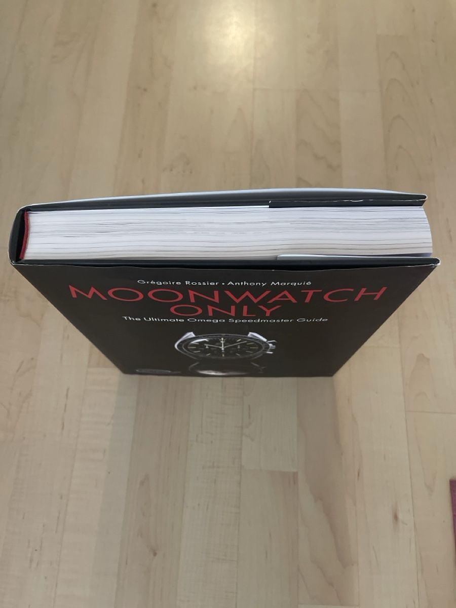Bücher: Book Moonwatch Only The Ultimate Omega Speedmaster Guide – Gebraucht aus Luzern von Ishakine_16 2