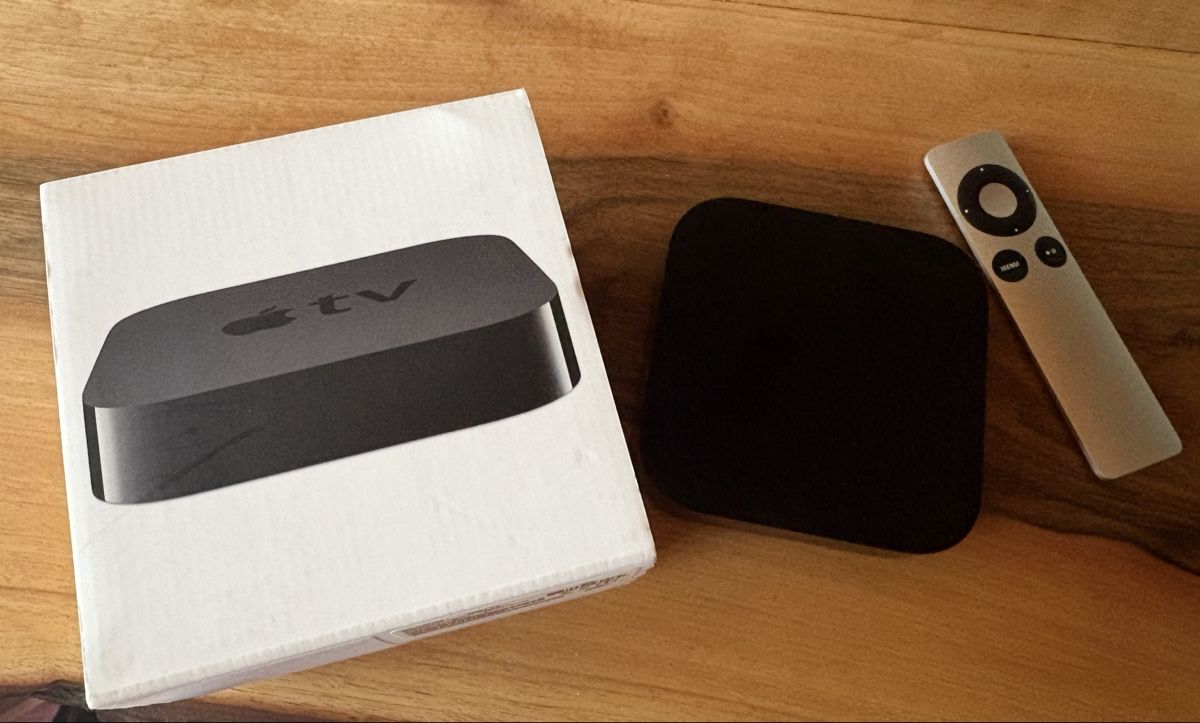 Apple Multimediaplayer & Streamer: Apple TV  – Gebraucht aus Stäfa von Louder85