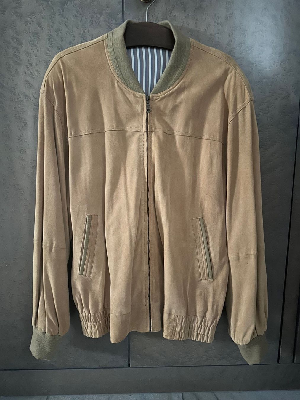 Giacche: Wildleder Bomberjacke, beige, Gr. 52, gebraucht – Usato da Watt venduto da MilaKimba