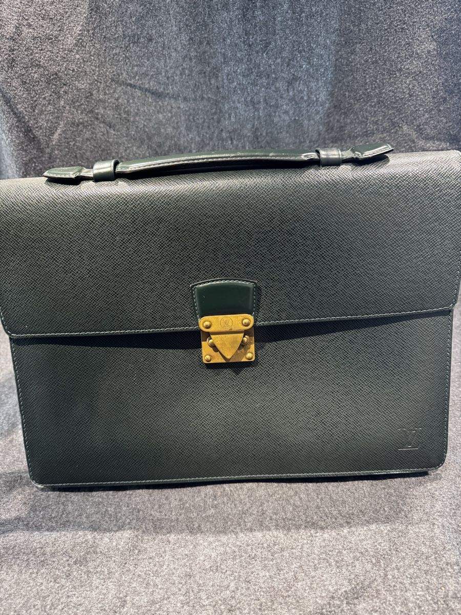 Louis Vuitton Valigie & Borse: Louis Vuitton Aktentasche – Usato da Liestal venduto da KLAG