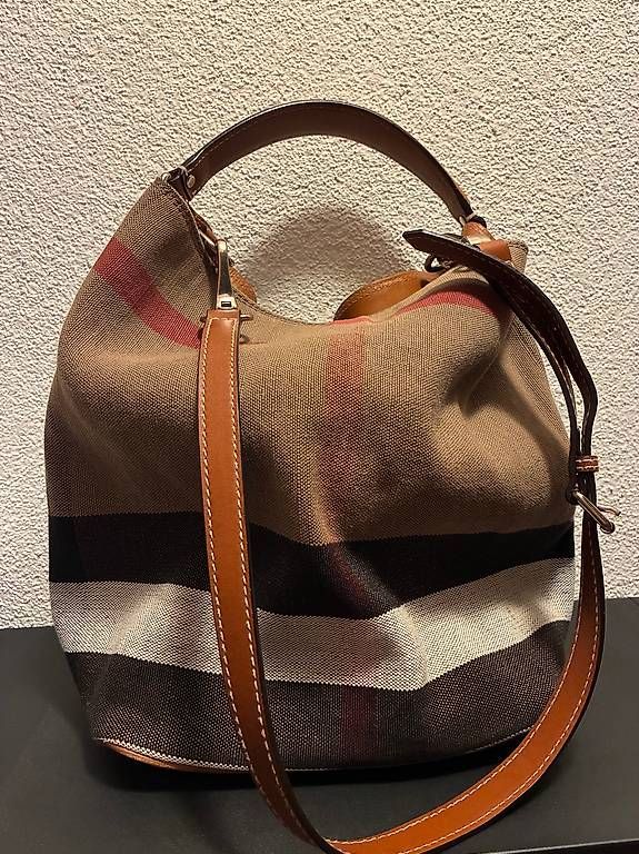 Burberry Borse da donna: Burberry – Usato da Faido venduto da _giulia_