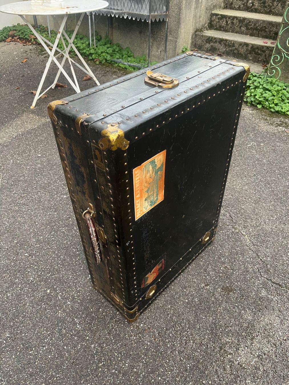 Valigie: Schrankkoffer Antik – Usato da Bottmingen venduto da Puffsack 1