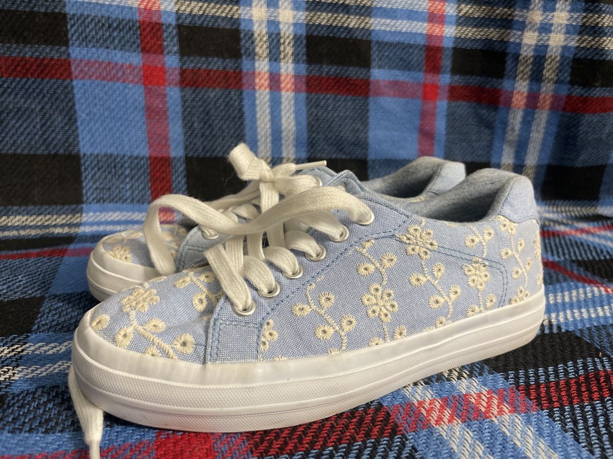 Scarpe da donna: Graceland Stoffschuhe, hellblau mit Blumenmuster, Gr. 36 – Usato da Auw venduto da geripap83 1