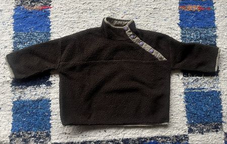 Façade Apt. Sherpa Fleece