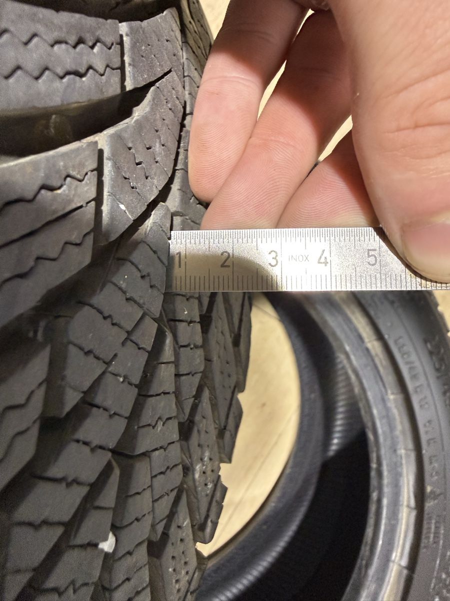 Pneus & Roues: 225/45/17 – D'occasion à Gisikon par SKR-F10 7