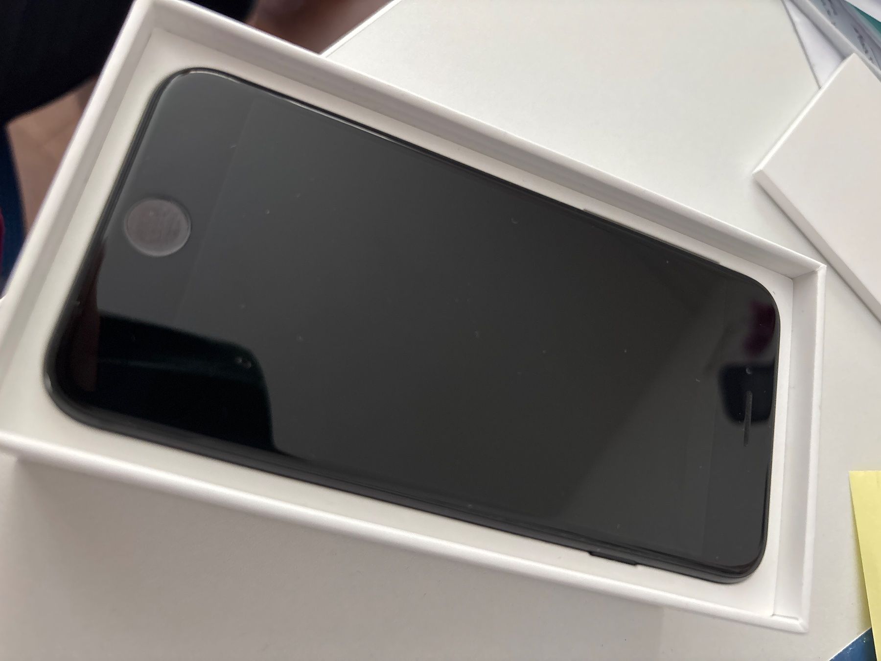 Apple Portables: iPhone SE – D'occasion à Altendorf par tenorhorn