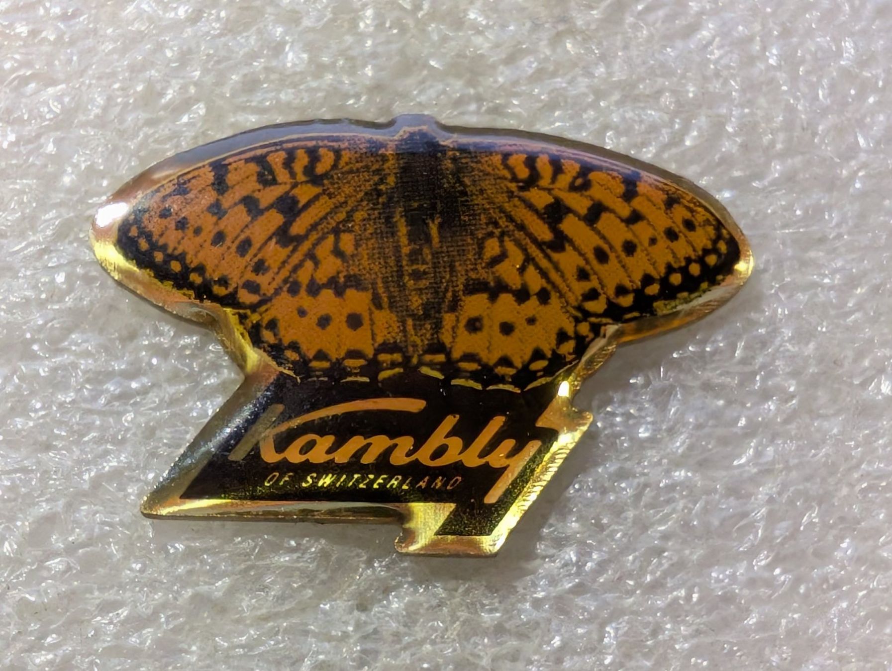 Plaketten & Abzeichen: Ansteckpin 116: Kambly heller – Gebraucht aus Oppligen von Pin-Fall-Shop