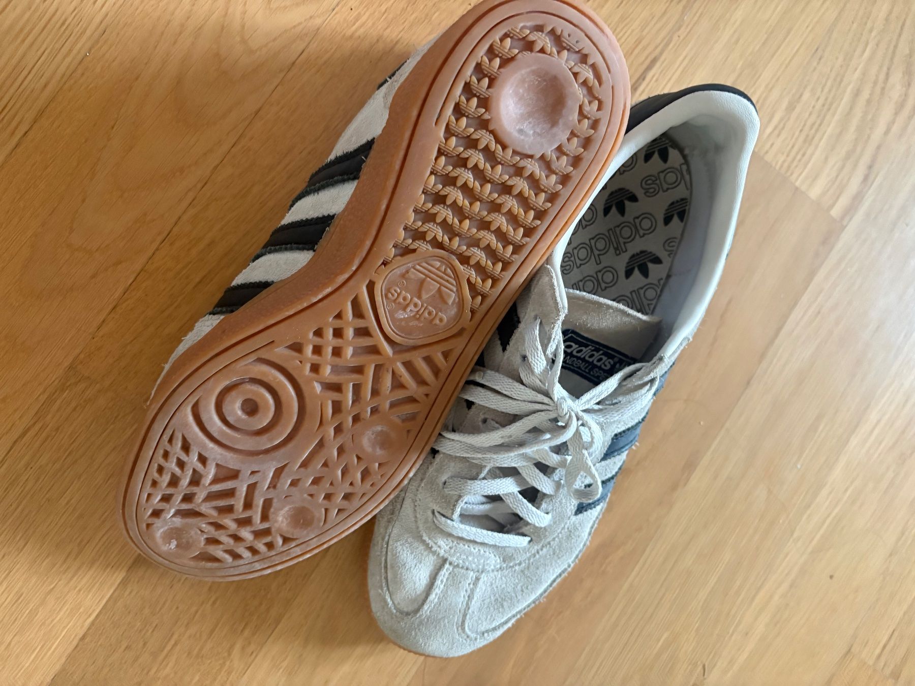 Adidas Chaussures femmes: Adidas Schuhe 40 – D'occasion à Thalwil par GRageth 2