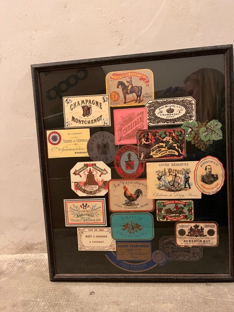 Dipinti: 6 tableaux avec etiquettes  de champagne – Usato da Pully venduto da Artemisya 1