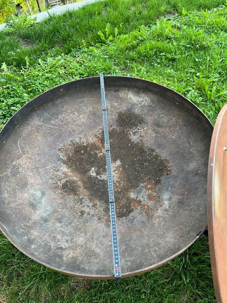 Cheminée d'extérieur: Robuste Feuerschale mit Deckel – D'occasion à Herisau par Shamu01 3