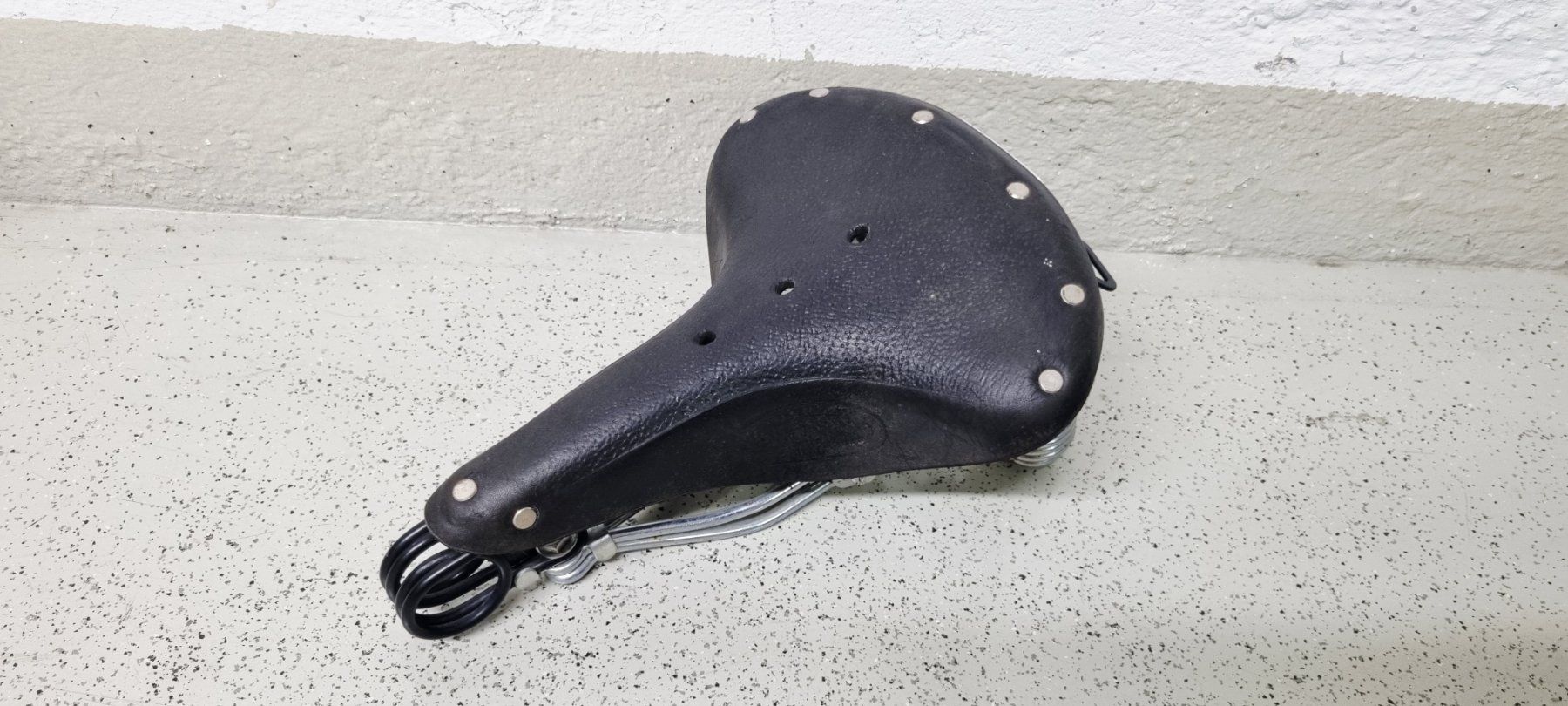 Brooks Pezzi di ricambio: Brooks Velo Sattel Schwarz – Usato da Zürich venduto da emi_rp8k