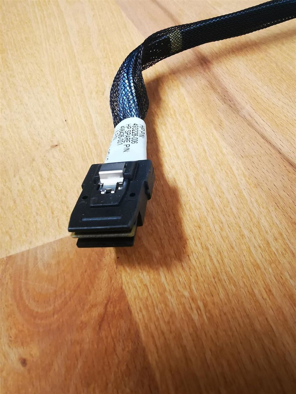 Kabel: HP MINI SAS TO MINI SAS 33IN CABLE ASSY – Gebraucht aus Buchs ZH von Sutoris 3