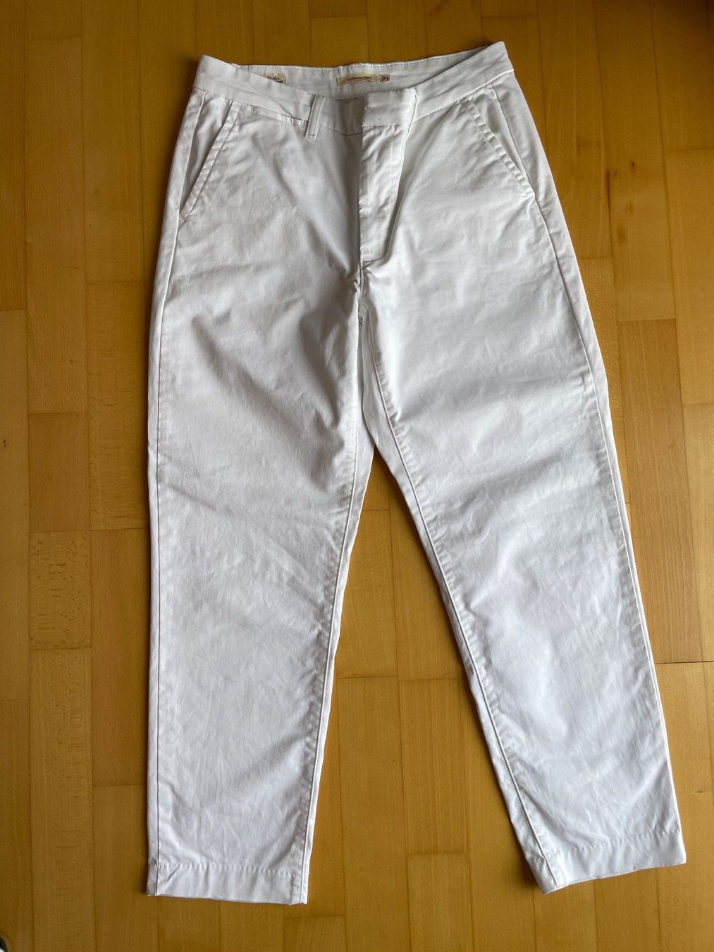 Levi's Pantaloni: Lewvi's Chino weiss Gr. 29 – Usato da Münchenstein venduto da ann_2n6y 6