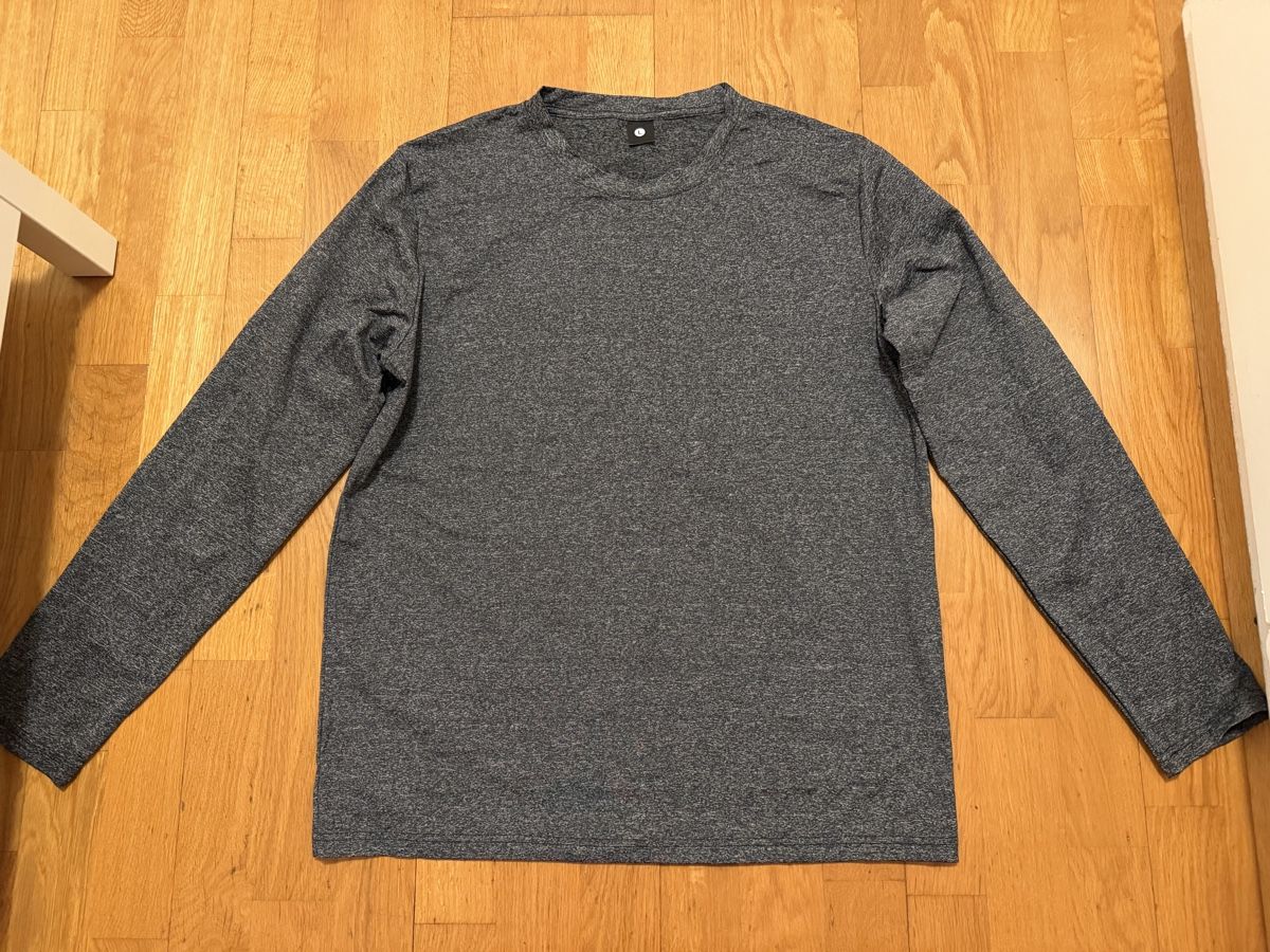 Maglioni & Felpe: Basic Pullover Grösse L. Neu. Nie getragen. – Nuovo (secondo la descrizione) da Adliswil venduto da StephanieAnnina