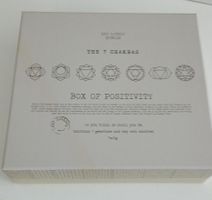 The 7 Chakras Box of Positivity Kerzen