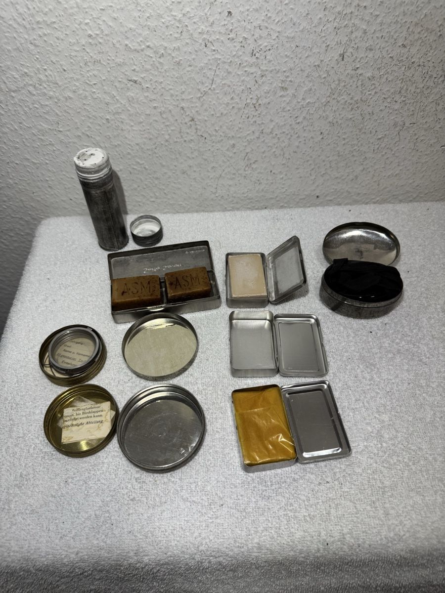 Kit di pronto soccorso: Sanitätsmaterial Militär – Usato da Lenzburg venduto da Meister_k 1