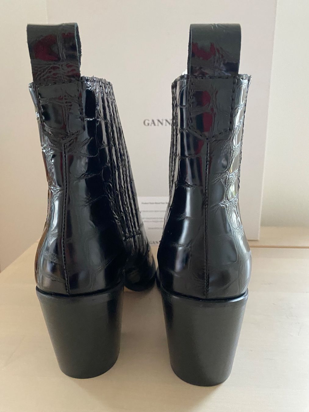 Scarpe da donna: Stiefelette, GIANNI, Grösse 37  --> NEU <-- – Nuovo e nell'imballaggio originale da Bern venduto da L.I.A. 6