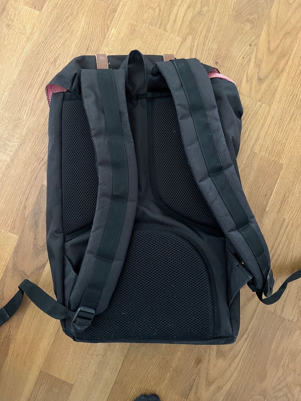 Herschel Zaini: Herschel Rucksack schwarz – Usato da Gurmels venduto da sar_znc6 1
