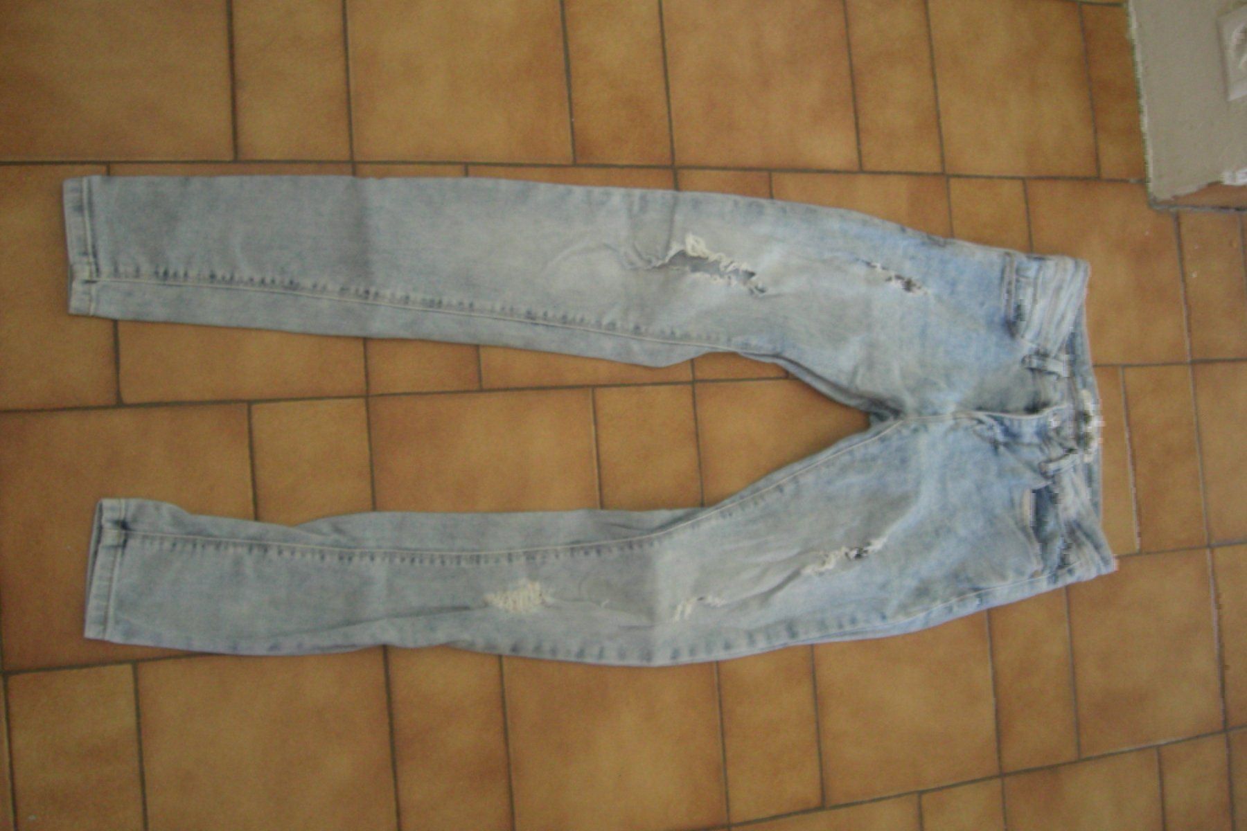 Jeans: Pantalon jeans IFT  Taille 36 – Usato da Veyrier venduto da kimedovapa