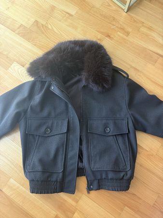 Zara Jacke in Wildlederoptik mit abnehmbaren Kragen, neu!