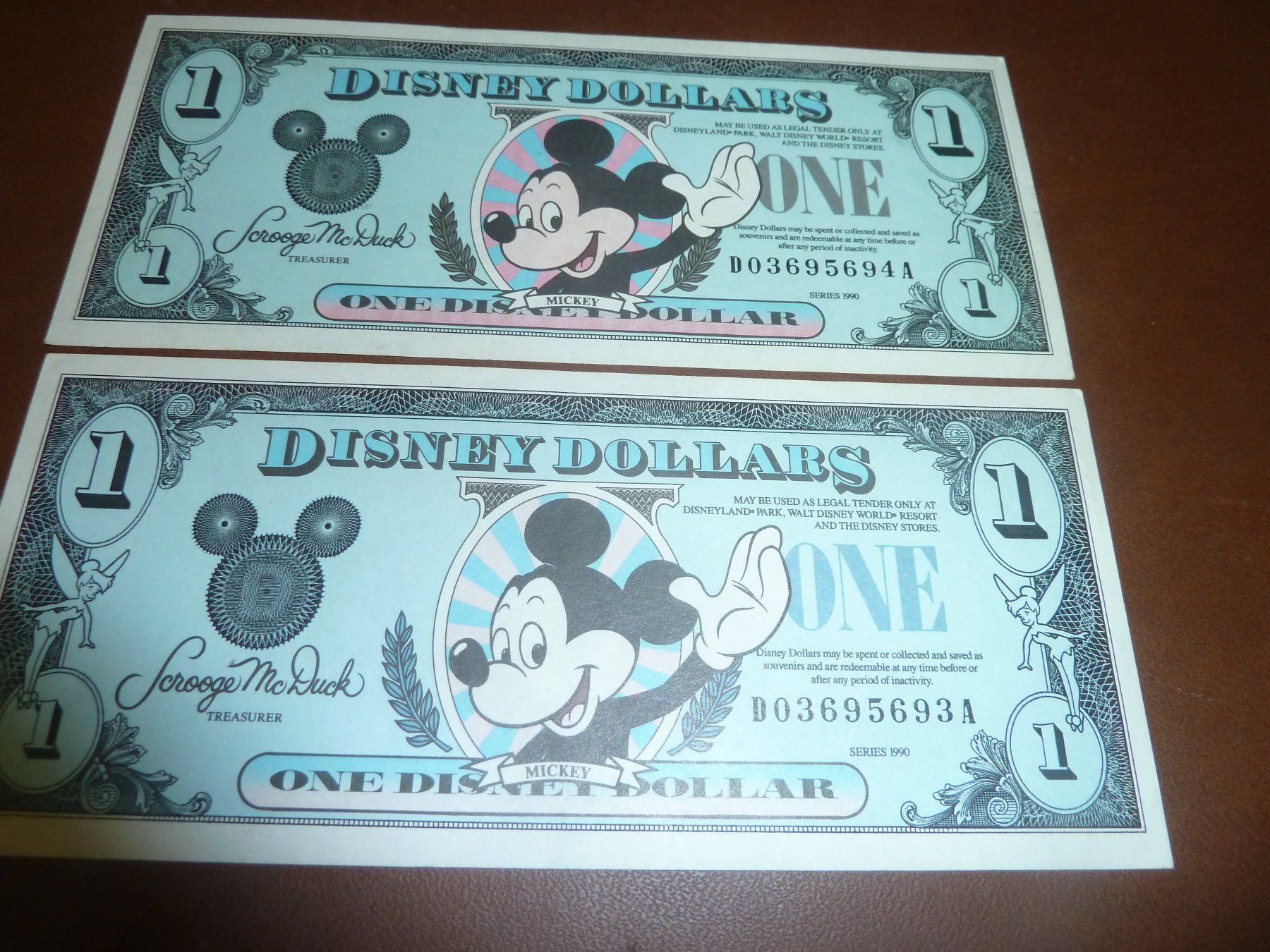 Banconote: ECHTE MICKY MAUS DOLLAR 1990 DO...A 1Dollar mit nächster Nr. – Usato da Rieden SG venduto da jamilau 3
