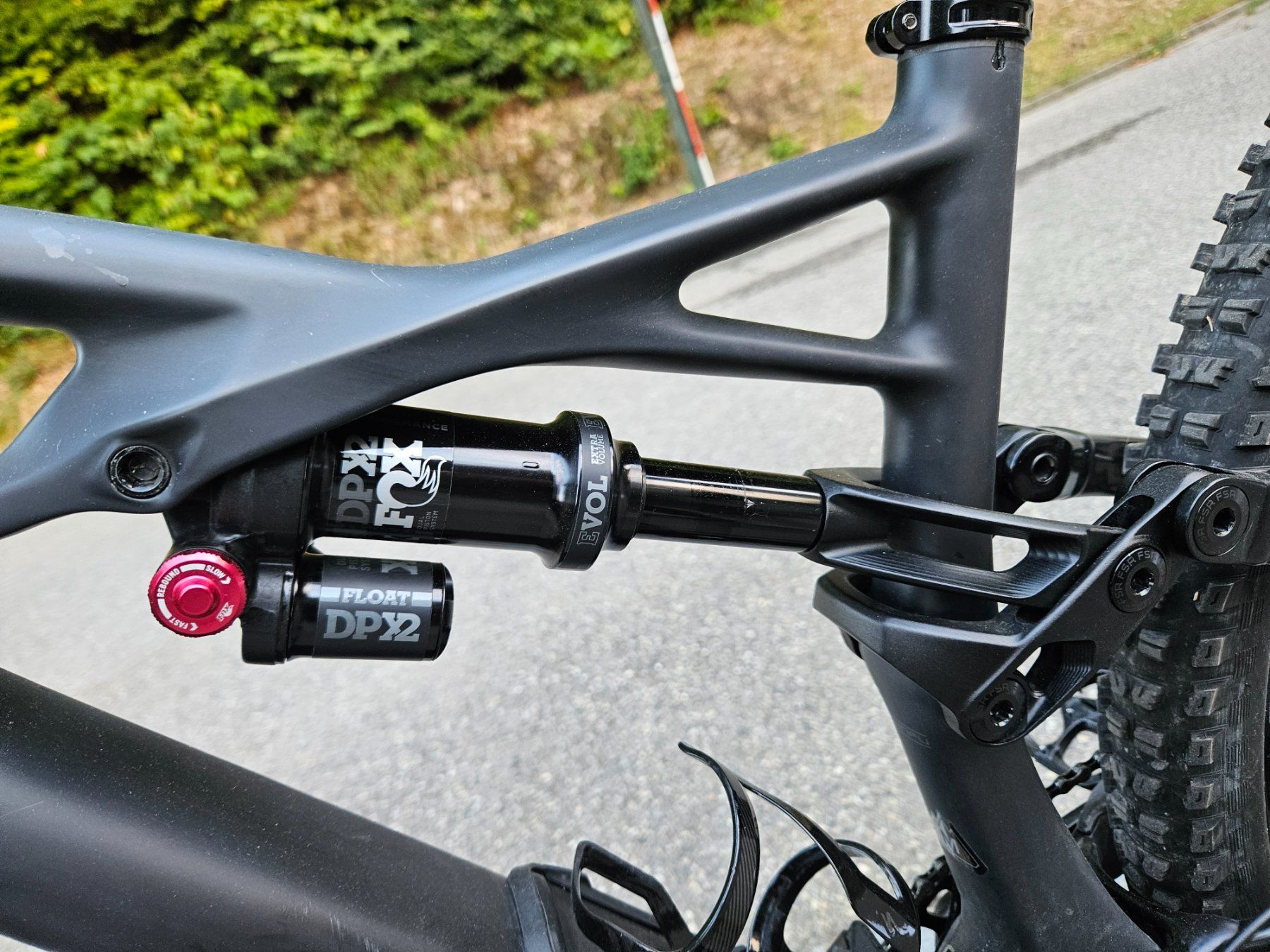 Specialized Vélos: Specialized Enduro Carbon Schwarz Fox Gabel Grösse M – D'occasion à Oftringen par MikoMako 8