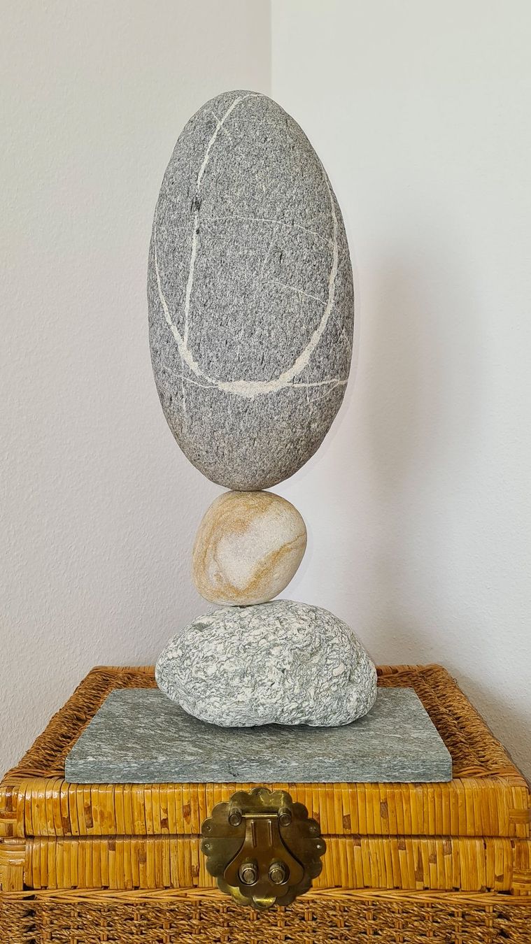 Sculture & Statue: Sculpture de pierre (menhir) – Nuovo (secondo la descrizione) da La Tour-de-Peilz venduto da ber_9zyg