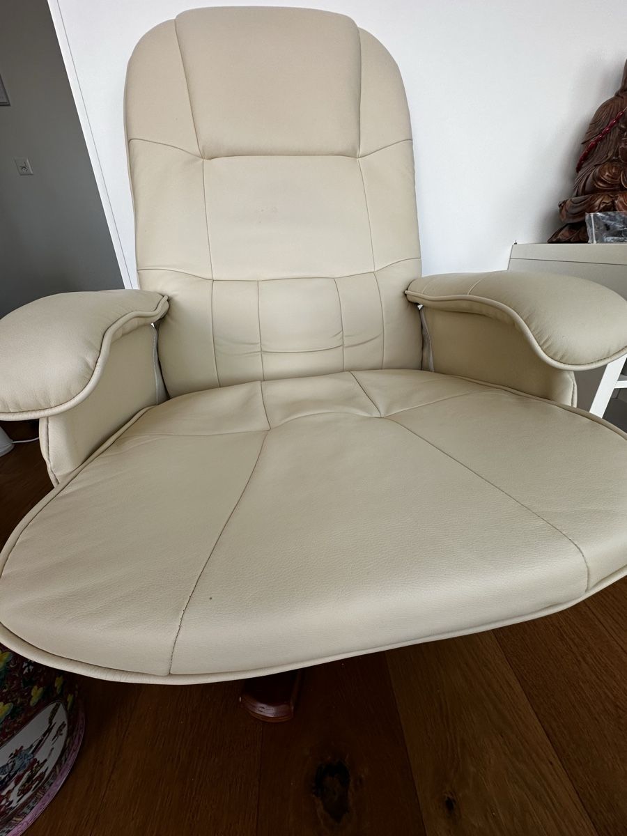 Pfister Poltrone: Relaxsessel-Ledersessel mit Hocker  – Usato da Erlinsbach SO venduto da dikaan 2