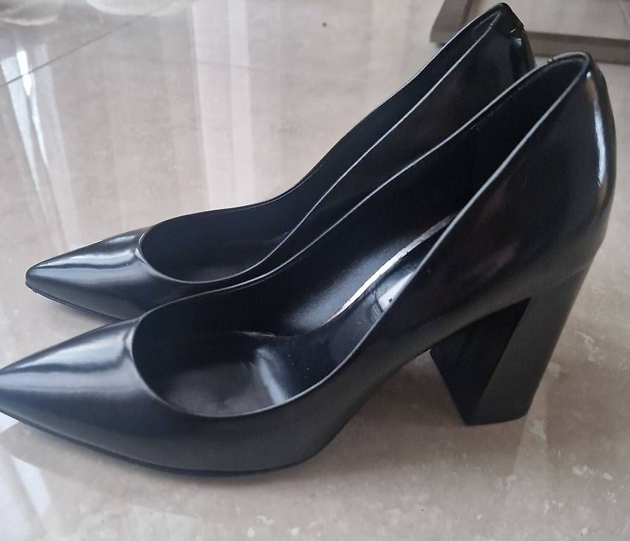 Scarpe da donna: Escarpins Bon Genie – Usato da Echandens venduto da insta_gram 1