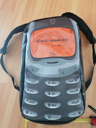 Citybac Rucksack im Design eines Händis Natel ein Hingucker