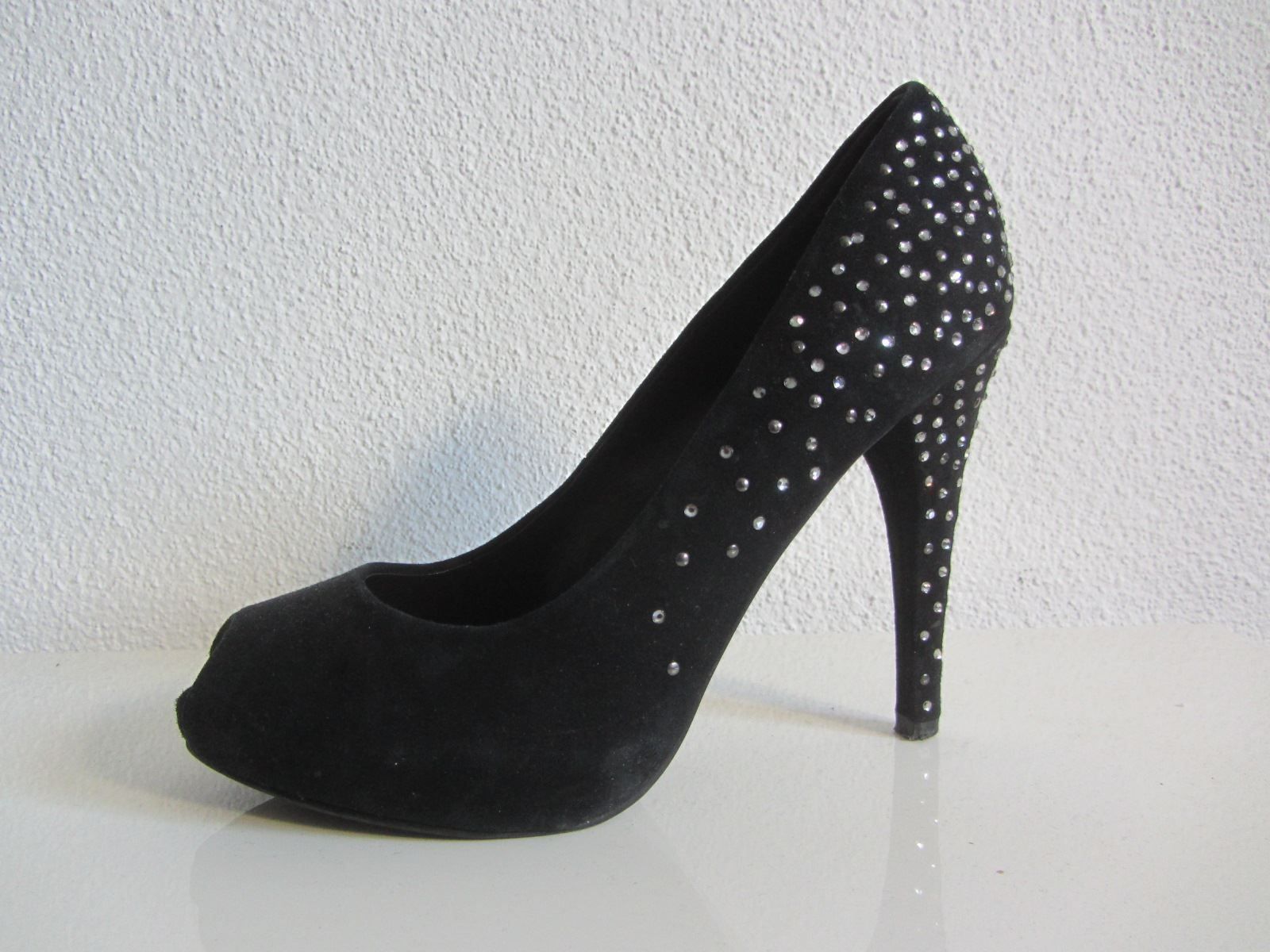 Zara Scarpe da donna: ZARA - Wildleder Peeptoes mit Strass 37 – Usato da Zürich venduto da Diazaio 1