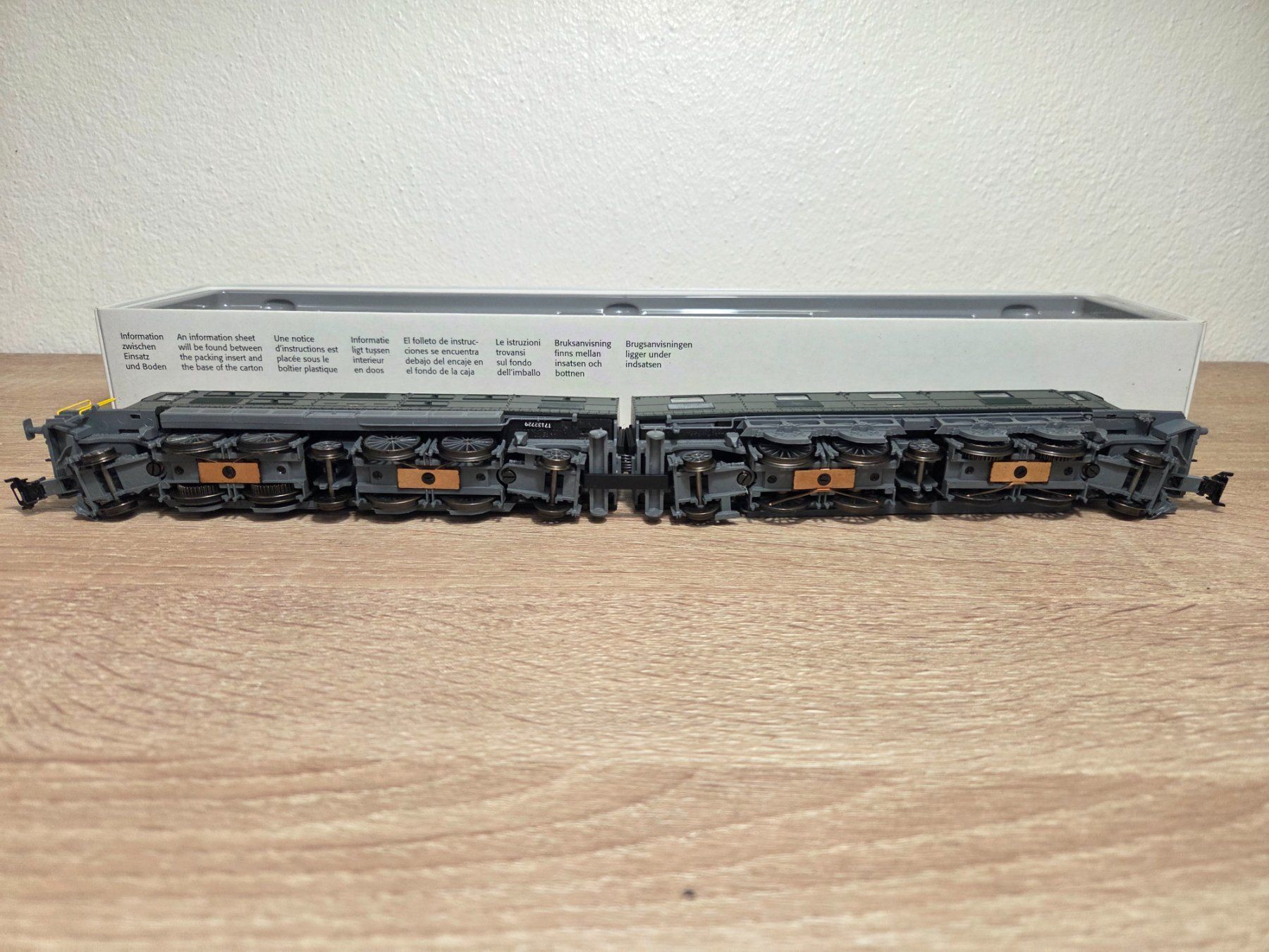Trix Modellini di ferrovie: Trix E-Lok Serie Ae 8/14 SBB H0 – Usato da St-Aubin-Sauges venduto da Lo_Go 5
